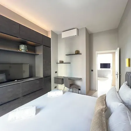 Center One Bedroom , & Sea View #15 Apartamento *